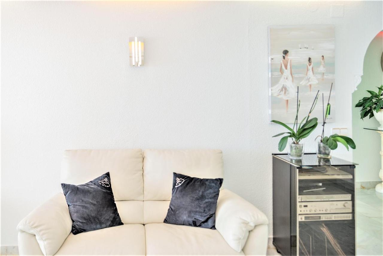Beachfront Apartment Marbella Center エクステリア 写真